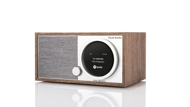 Tivoli's Model One Digital comes with AM, in Australia only.