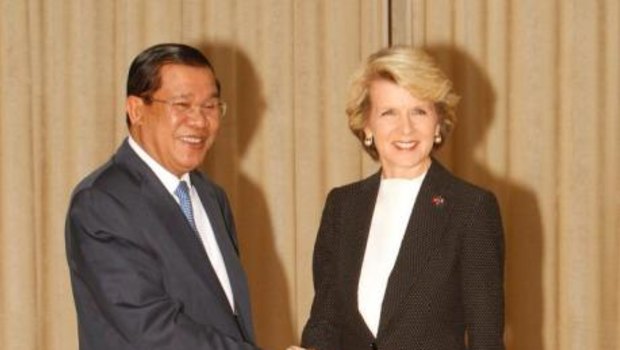 Foreign Minister Julie Bishop with Cambodian Prime Minister Hun Sen in February. 