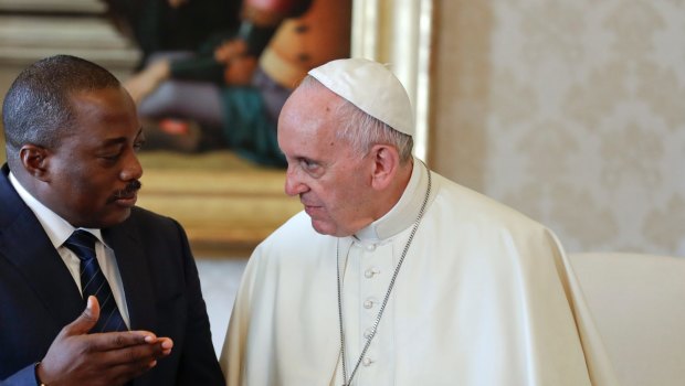 Pope Francis talks with Congo President Joseph Kabila in 2016. 