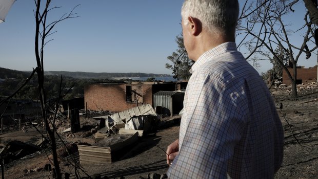 Malcolm Turnbull visit burned out homes in Tathra on Monday.