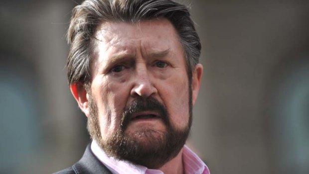 Senator Derryn Hinch has suffered a brain trauma after falling and hitting his head as he was getting out of an Uber on Monday evening.