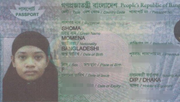 Momena Shoma's passport.