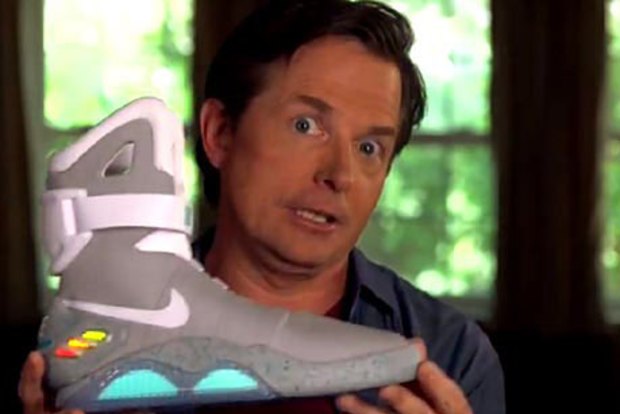 eetpatroon Ronde huichelarij Nike's Back to the Future shoes fetch up to $37,000