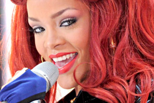Rihanna sex tape threat