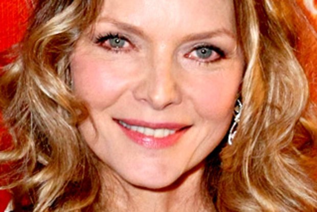 michelle pfeiffer plastic surgery Image 6