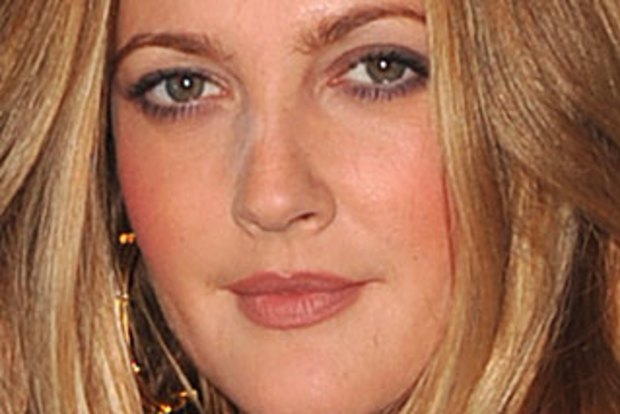 drew-barrymore-gives-birth