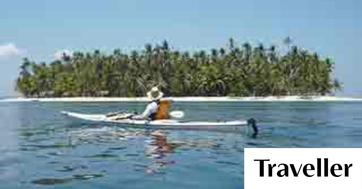 Sea kayak in Panama, Philippines