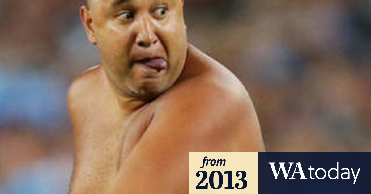 Streaker in State of Origin but it ain't over 'til the fat ...