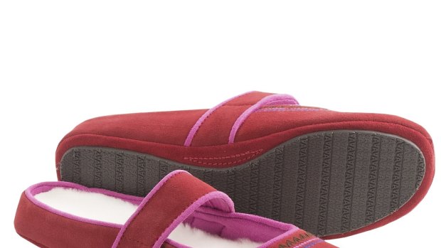 Travel slippers best sale womens uk