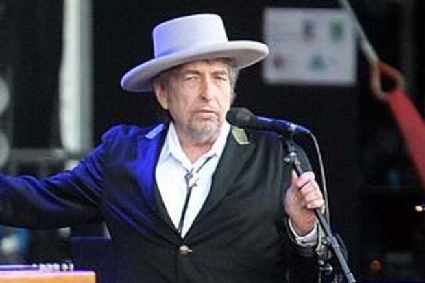 Backlash against French award for Bob Dylan