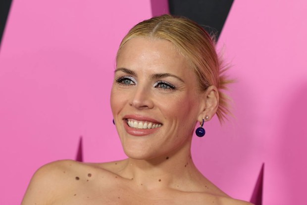  Busy Philipps attends the "Mean Girls" premiere 