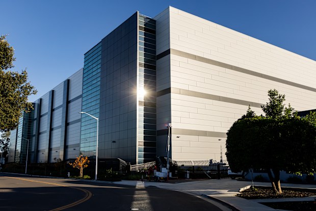 Stack Infrastructure flaunts new 864MW data centre contract amid $25b ...