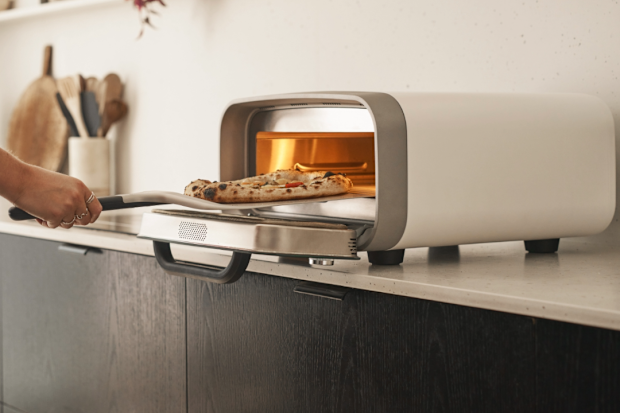 Ooni Volt 2 pizza oven