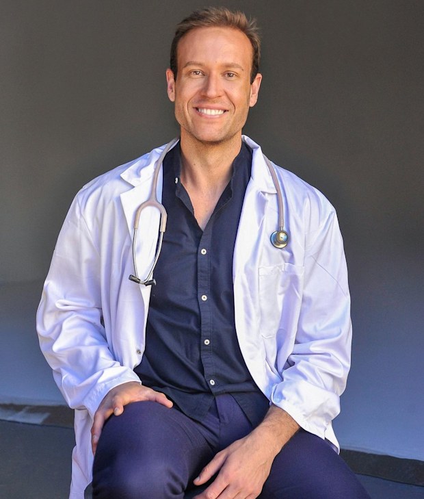 Dr Zac Turner