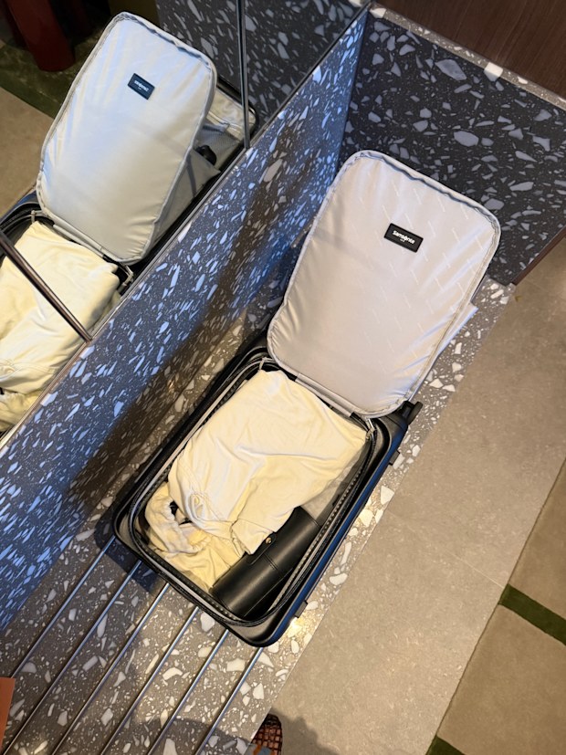 Samsonite suitcase review