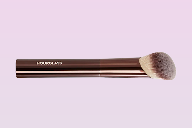 Hourglass Ambient Soft Glow Foundation Brush.