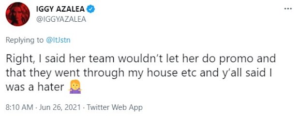 Iggy Azalea sets record straight on Twitter about why she hasn't spoken out about Britney Spears.