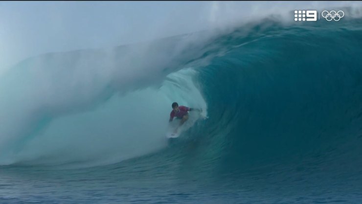 Aussie surfer smashes near perfect 9.87 ride