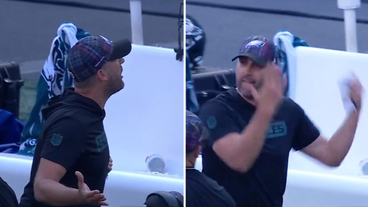 Coach yells at home fans calling for his job