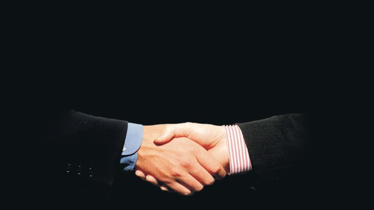 Why Your Handshake Matters (And How to Perfect It)