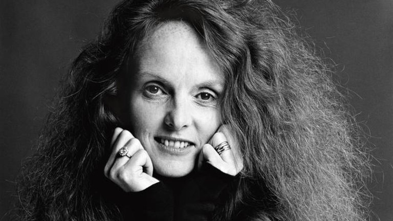 How Welsh Model Grace Coddington Puts Cats to Work Around the