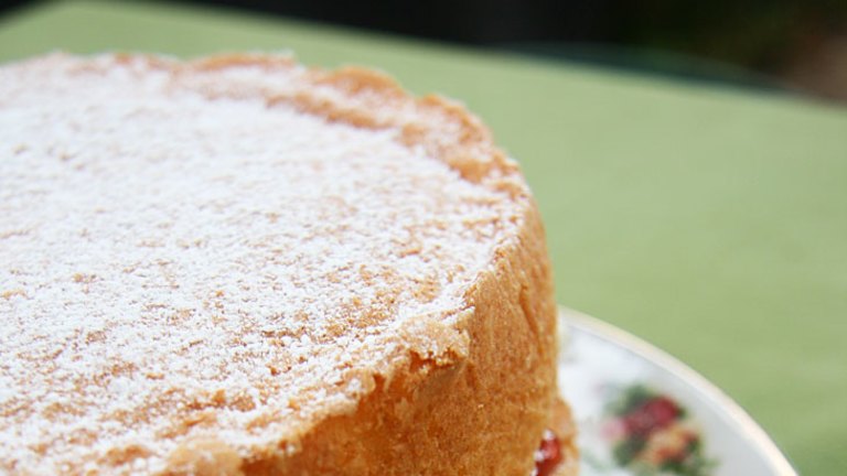 How To Make A Perfect Sponge Cake