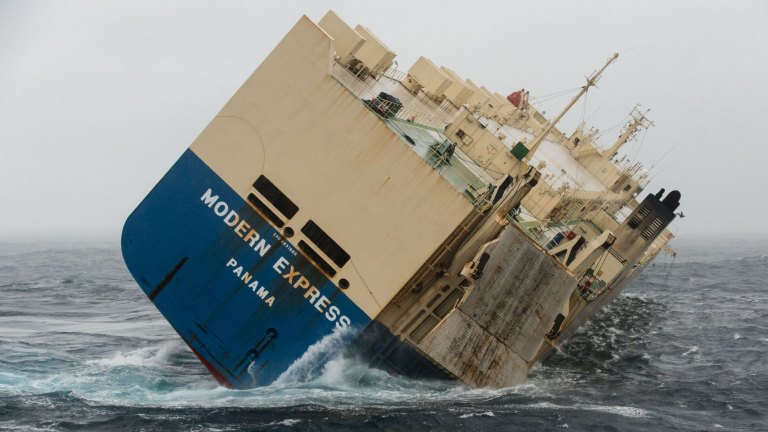 Massive, out-of-control cargo ship Modern Express about to crash into  French coast