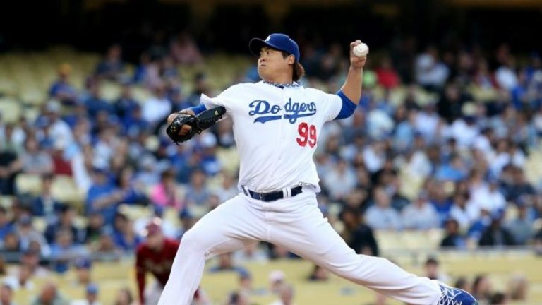 Watch Dodgers lefty Hyun-Jin Ryu rap in a Korean commercial