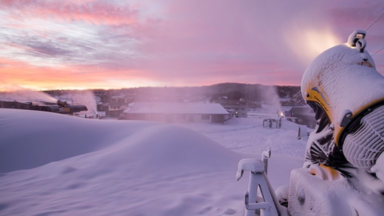 Is there a difference between real snow and artificial snow?