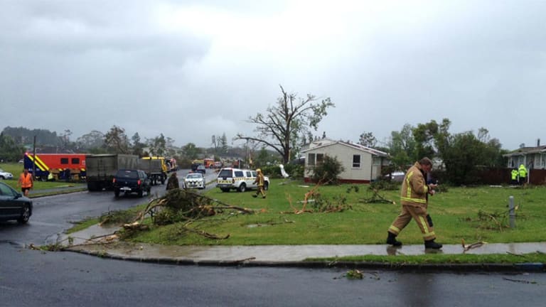 Tornado kills three, leaves hundreds homeless in Auckland