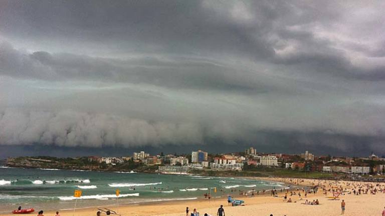 Expect to be drenched: rain causes Sydney chaos