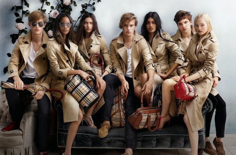 Burberry clothes hot sale burning