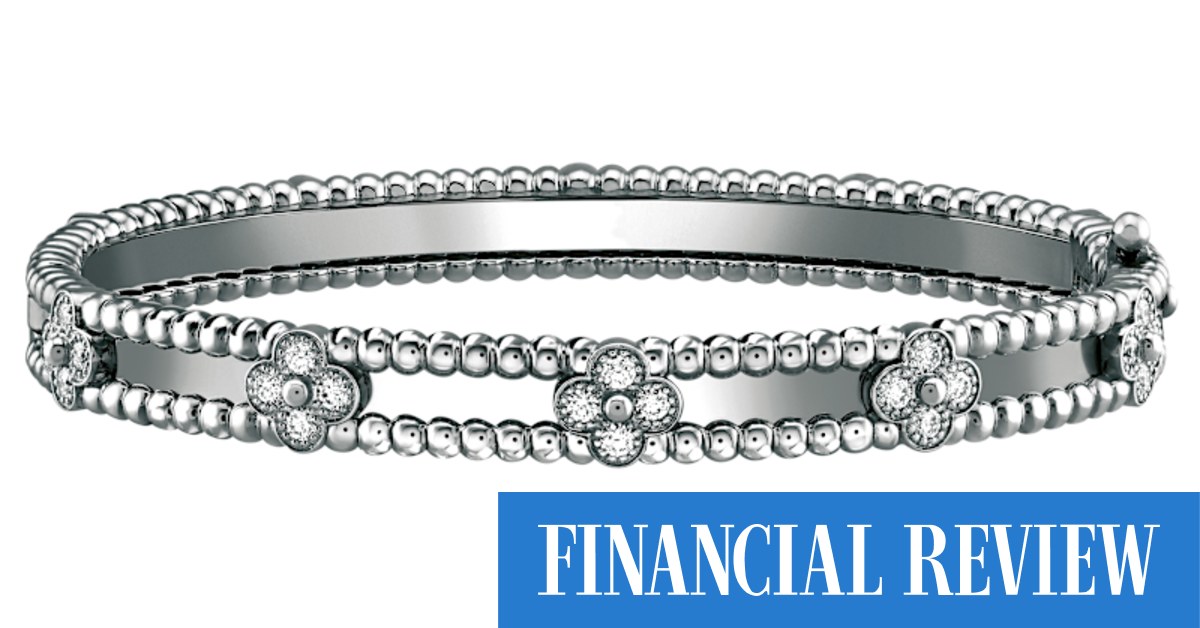 Jewellery trends: top tennis bracelets and diamond necklaces for summer 2023 - Vimarsana News