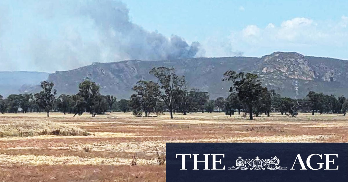 Victoria fires Pomonal homes lost amid Grampians blaze; storms lash