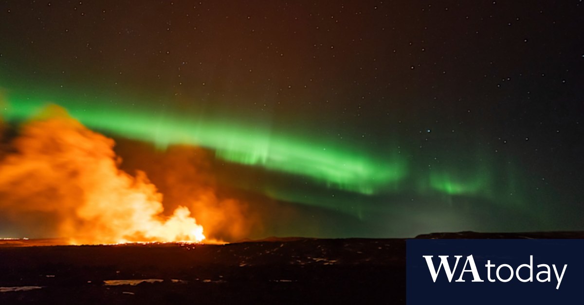 Iceland volcano: Timelapse video shows eruption amid northern lights - Vimarsana News