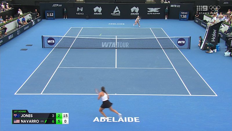 Jones hits smashing forehand winner