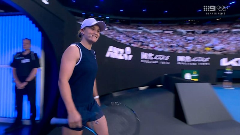 Barty stuns with surprise mid-match entry
