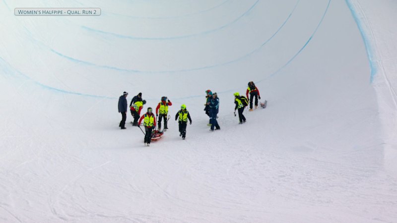 Chinese star stretchered off the halfpipe