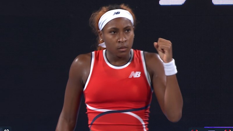 Gauff snaps late Swiatek surge to claim opening set