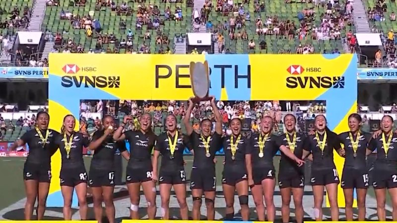 Aussies thrashed in Sevens final