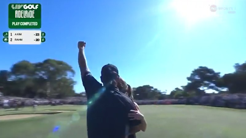 American pulls off insane comeback