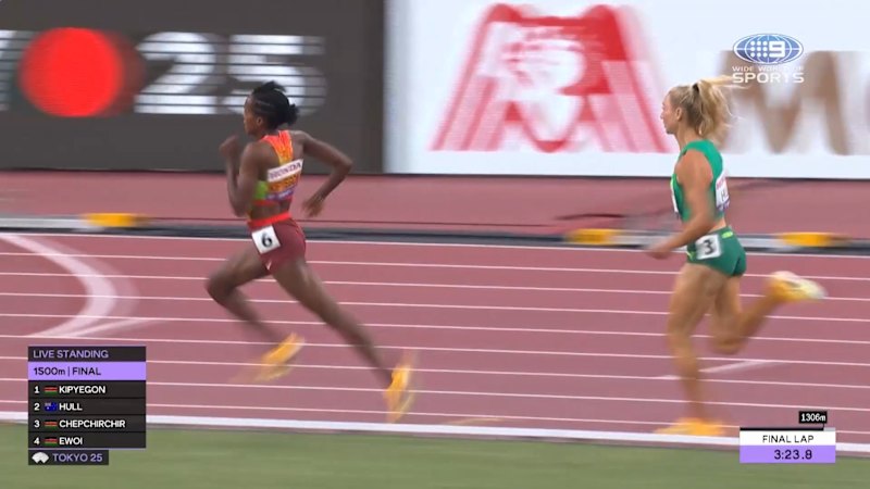 Hull clings on for bronze as Kenyan legend wows
