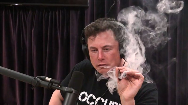 Video: Elon Musk seen smoking pot