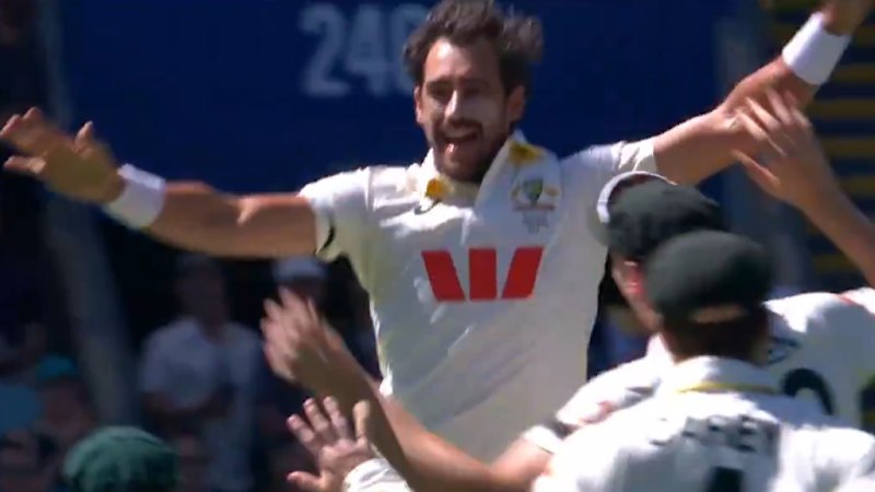 Starc strikes in first over