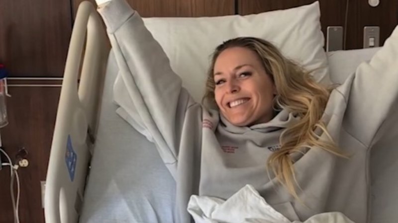 Vonn returns home to US after horrific crash