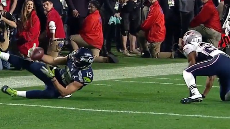 Kearse makes one of the greatest Super Bowl catches ever
