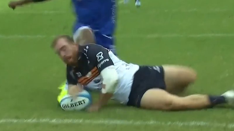 Creighton finishes superb Brumbies try