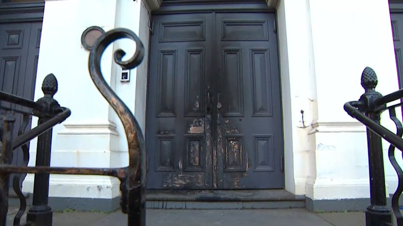 East Melbourne synagogue arson accused pleads guilty to all charges