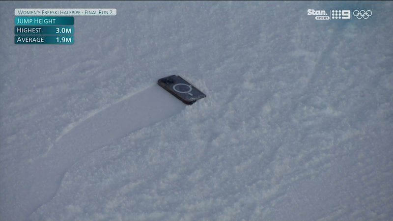 Reporter puzzled by dropped phone