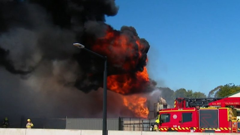 Police probe fire at mechanic shop in Adelaide